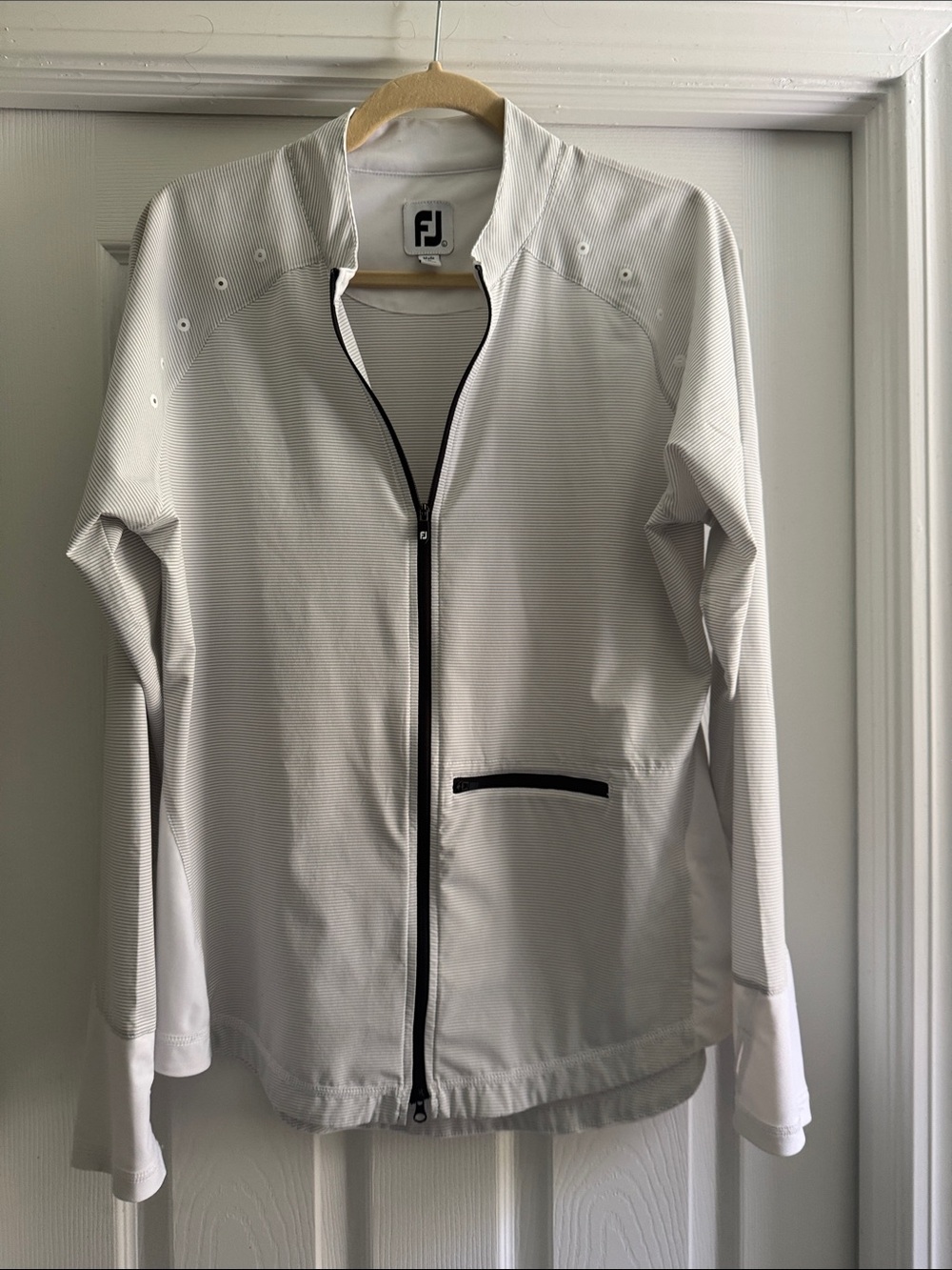 FootJoy Women's White Lightweight Full-Zip Golf Jacket